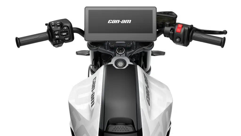 A motorcycle handlebar with an Auto Draft display screen.